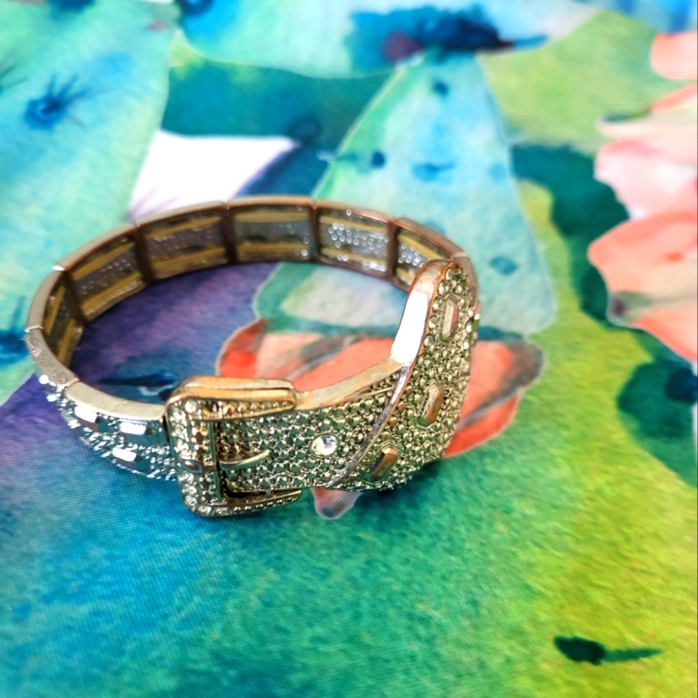 Buckle bracelet